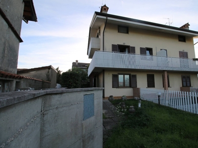 Villa a schiera in Via Trivigiano, Gorizia, 8 locali, 3 bagni, 158 m²
