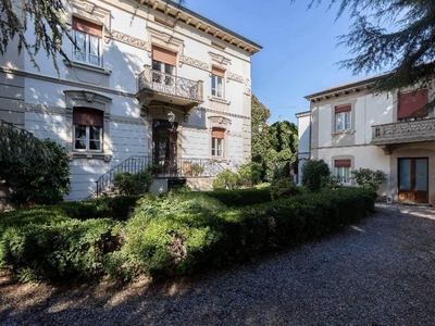 Villa in vendita Via Teresa Bandettini, Lucca, Toscana