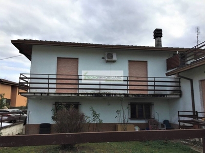 Villa in Via san nicola, Pontecorvo, 5 locali, 3 bagni, posto auto