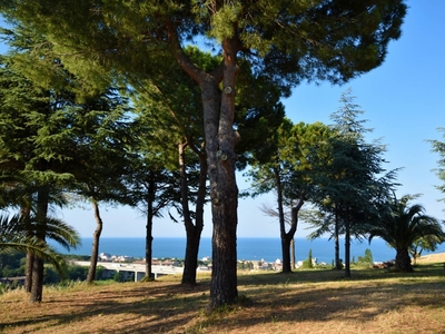 Villa singola a Porto San Giorgio, 5 locali, 2 bagni, giardino privato