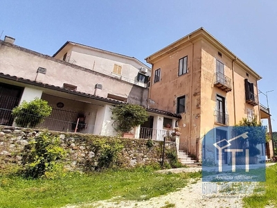 Villa singola in Via mulini, Cervaro, 9 locali, 2 bagni, con box