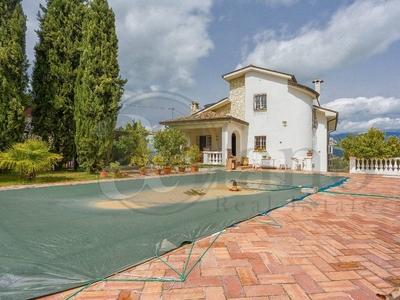 Villa singola in Via Quaglieri Vecchio, Arpino, 10 locali, 2 bagni