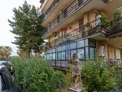 Appartamento in Via bellini, San Gregorio di Catania, 6 locali, 114 m²