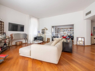 Prestigioso appartamento di 189 m² in vendita Milano, Lombardia