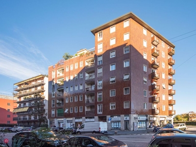Appartamento in Vendita in Via Ajaccio 4 a Milano
