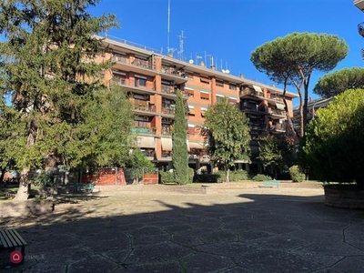 Appartamento in Vendita in Via Cerenzia a Roma
