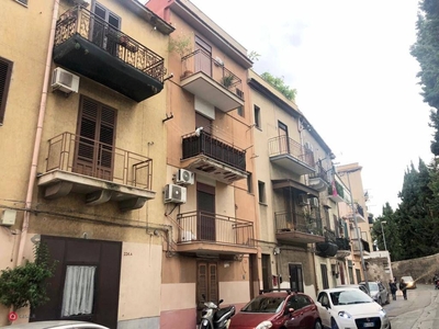 Appartamento in Vendita in Via Cipressi 228 a Palermo