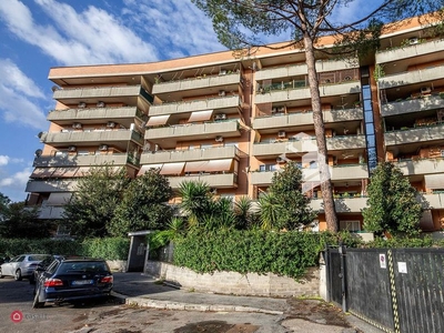 Appartamento in Vendita in Via Clauzetto a Roma