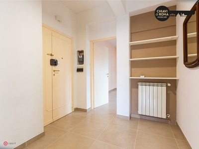 Appartamento in Vendita in Via di Val Favara 119 a Roma