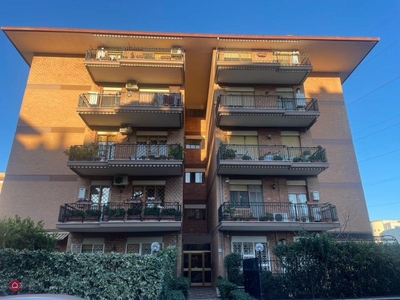 Appartamento in Vendita in Via Scorticabove a Roma