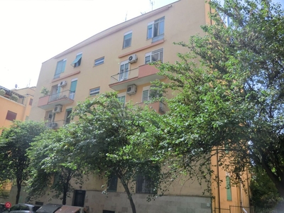 Appartamento in Vendita in Via Segesta 1 a Roma