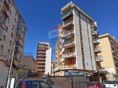 Appartamento in Vendita in Via Sperone 2 e a Palermo