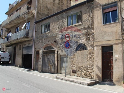 Casa indipendente in Vendita in Via Porta Euracea 36 a Caccamo