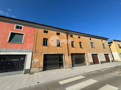 Casa indipendente in Via Badia, Leno, 7 locali, 2 bagni, 200 m²