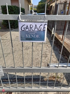 Garage/Posto auto in Vendita in Via della Casella a Firenze