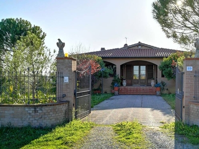 Villa in vendita a Siena Cerchiaia