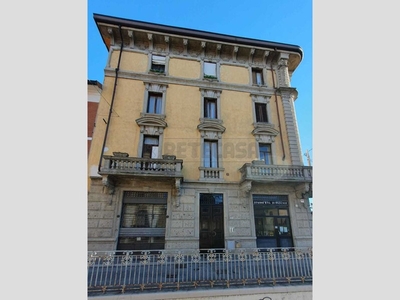 Appartamento in Vendita a Cremona, 89'000€, 120 m²