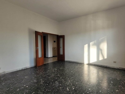 Appartamento in vendita a Firenze Lungarno Cristoforo Colombo