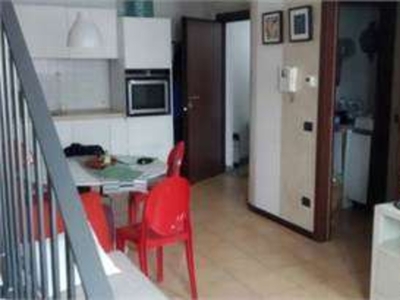 Appartamento in Via Armando Diaz 1, Sovico, 32 locali, 1 bagno, garage