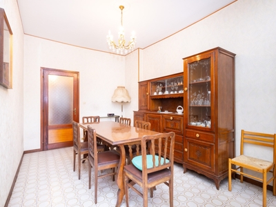 Appartamento in Via Bardonecchia, Torino, 1 bagno, 70 m², 3° piano