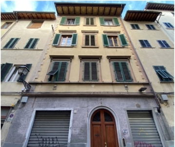 Appartamento in Via del Porcellana 27, Firenze, 5 locali, 1 bagno
