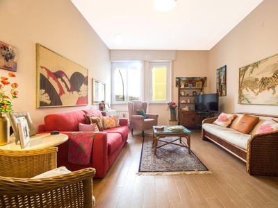 Appartamento in Via Delle Ginestre, Genova, 5 locali, 1 bagno, 81 m²