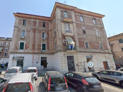 Appartamento in Via Enrico Cocchia, Napoli, 2 bagni, 65 m², ascensore