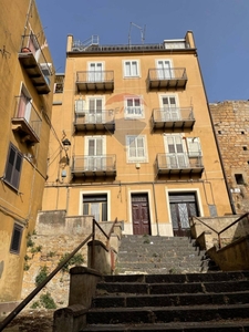 Appartamento in Via Lo Re, Piazza Armerina, 8 locali, 2 bagni, 135 m²