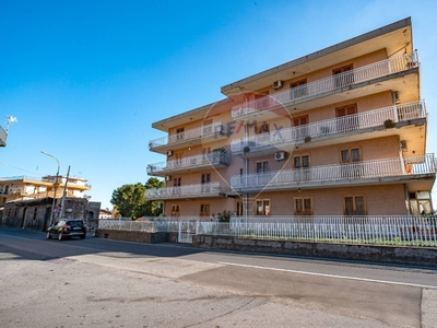 Appartamento in Via provinciale, Santa Venerina, 5 locali, 2 bagni