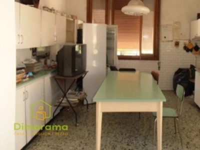 Appartamento in Via Trieste 1, Borgo San Lorenzo, 6 locali, 1 bagno