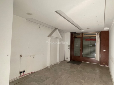 Capannone in Affitto a Torino, 350€, 40 m²