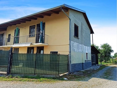 Casa Indipendente in vendita a Cavour, via macello, 67 - Cavour, TO