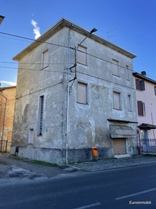 Casa indipendente in Via argini, Traversetolo, 15 locali, 2 bagni
