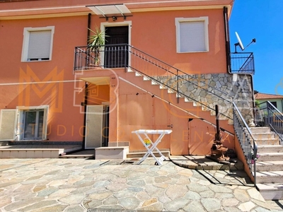 Casa indipendente in Via Nuova di Peagna, Ceriale, 13 locali, 300 m²