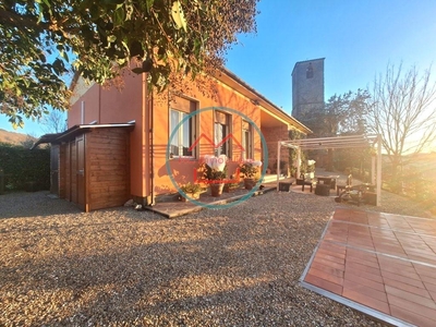 Casa indipendente ristrutturata, Pescia aramo