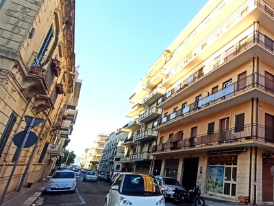 Appartamento in Via Aspromonte 31, Reggio di Calabria, 5 locali