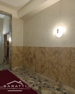 Quadrilocale in VIA GRAZIOLI, Mantova, 2 bagni, 140 m², 3° piano