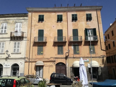 Trilocale in Piazza tola, Sassari, 1 bagno, 80 m², 1° piano in vendita