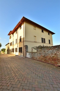 Trilocale in Strada di Fogliano Grosso, Siena, 1 bagno, 70 m²
