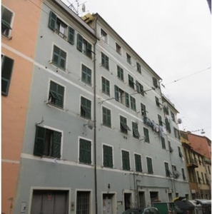 Trilocale in Via Celesia 63, Genova, 1 bagno, 32 m², 2° piano