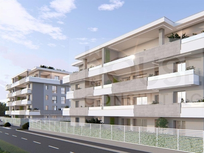 Trilocale in Via Filippo Turati, Biassono, 2 bagni, 86 m², terrazzo