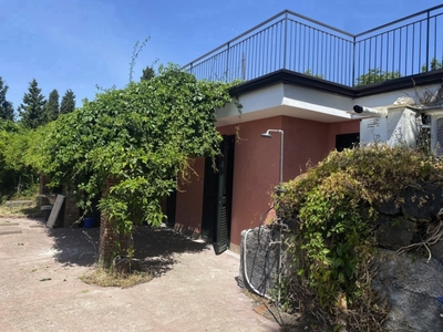 Trilocale in Via Provinciale 339, Riposto, 2 bagni, 80 m² in vendita