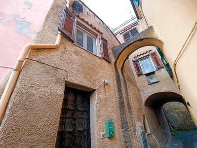 Trilocale in Via Rialto, Calice Ligure, 2 bagni, 65 m² in vendita
