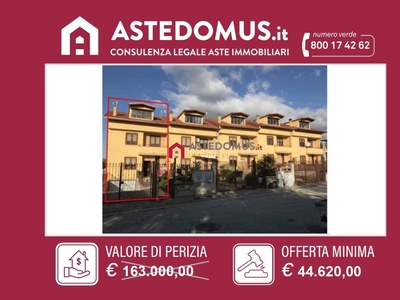 Villa a schiera in Via Appia SS7, Francolise, 7 locali, 2 bagni