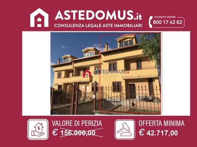 Villa a schiera in Via Appia SS7, Francolise, 7 locali, 2 bagni