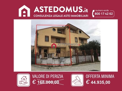 Villa a schiera in Via Appia SS7, Francolise, 8 locali, 3 bagni