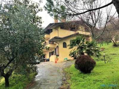 Villa in Vendita a Gemmano Via G. Leopardi