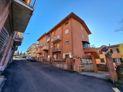 Appartamento in vendita a Ischia Di Castro Viterbo