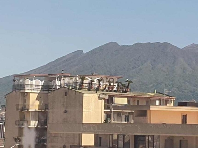 Ufficio arredato panoramico Vesuvio con posti auto