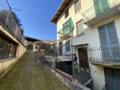 Villa bifamiliare in vendita a Valdilana Biella Mosso